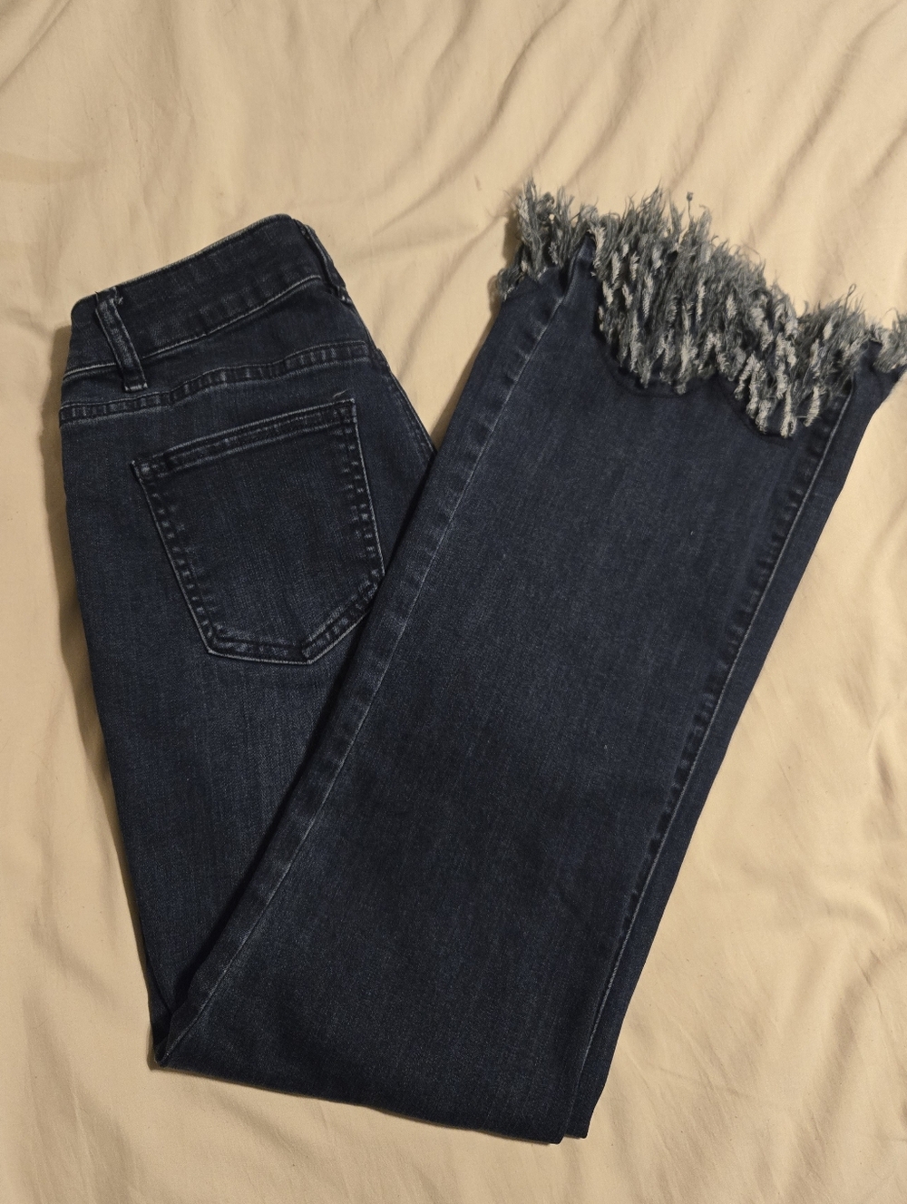 Charlie B Jeans Womens Size 4 Dark Wash Flare Leg Raw Fringe Hem Mid Rise Denim